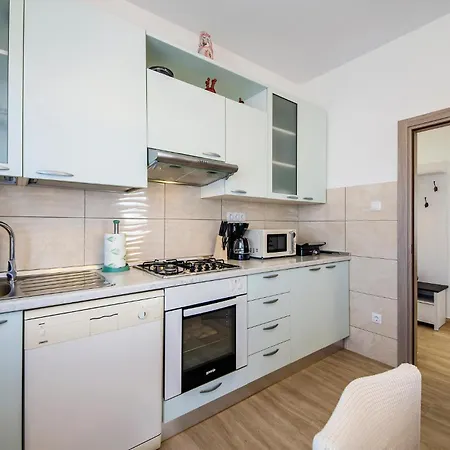 3 Bedroom Awesome Apartment In Pula Zewnętrze zdjęcie