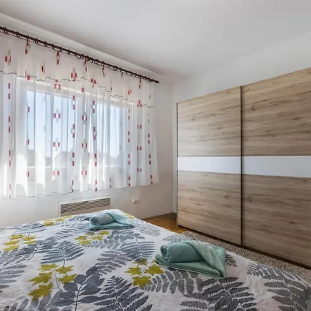 3 Bedroom Awesome Apartment In Pula Zewnętrze zdjęcie