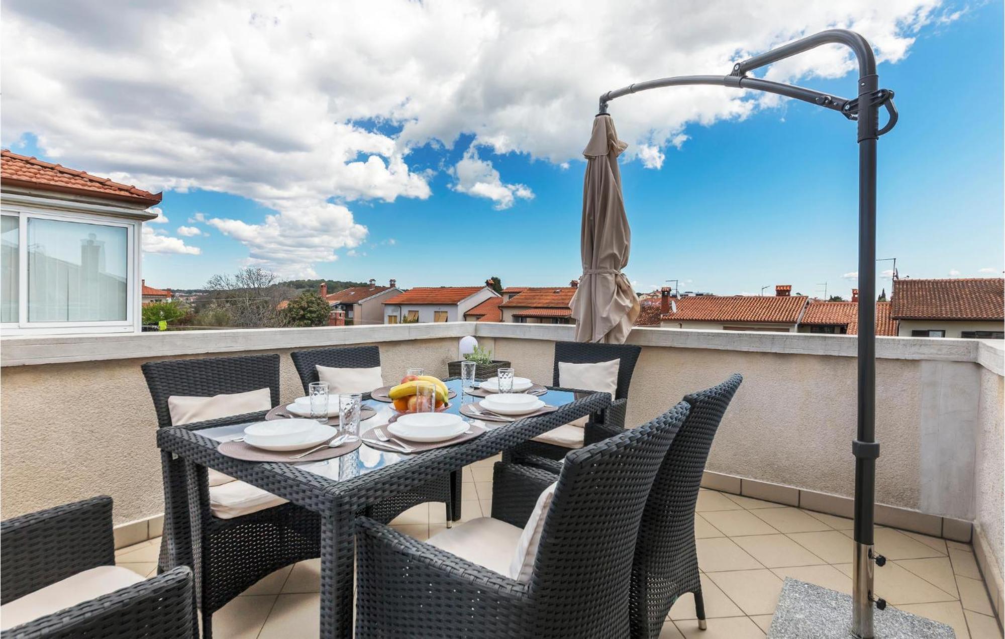 3 Bedroom Awesome In Pula