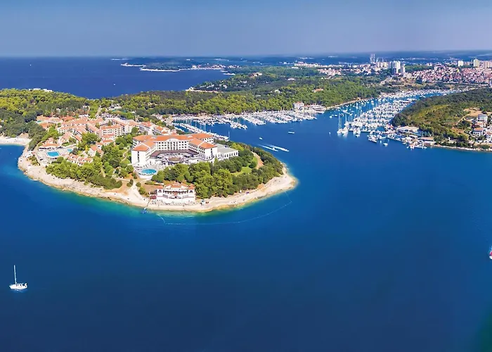 3 Bedroom Awesome Apartment In Pula