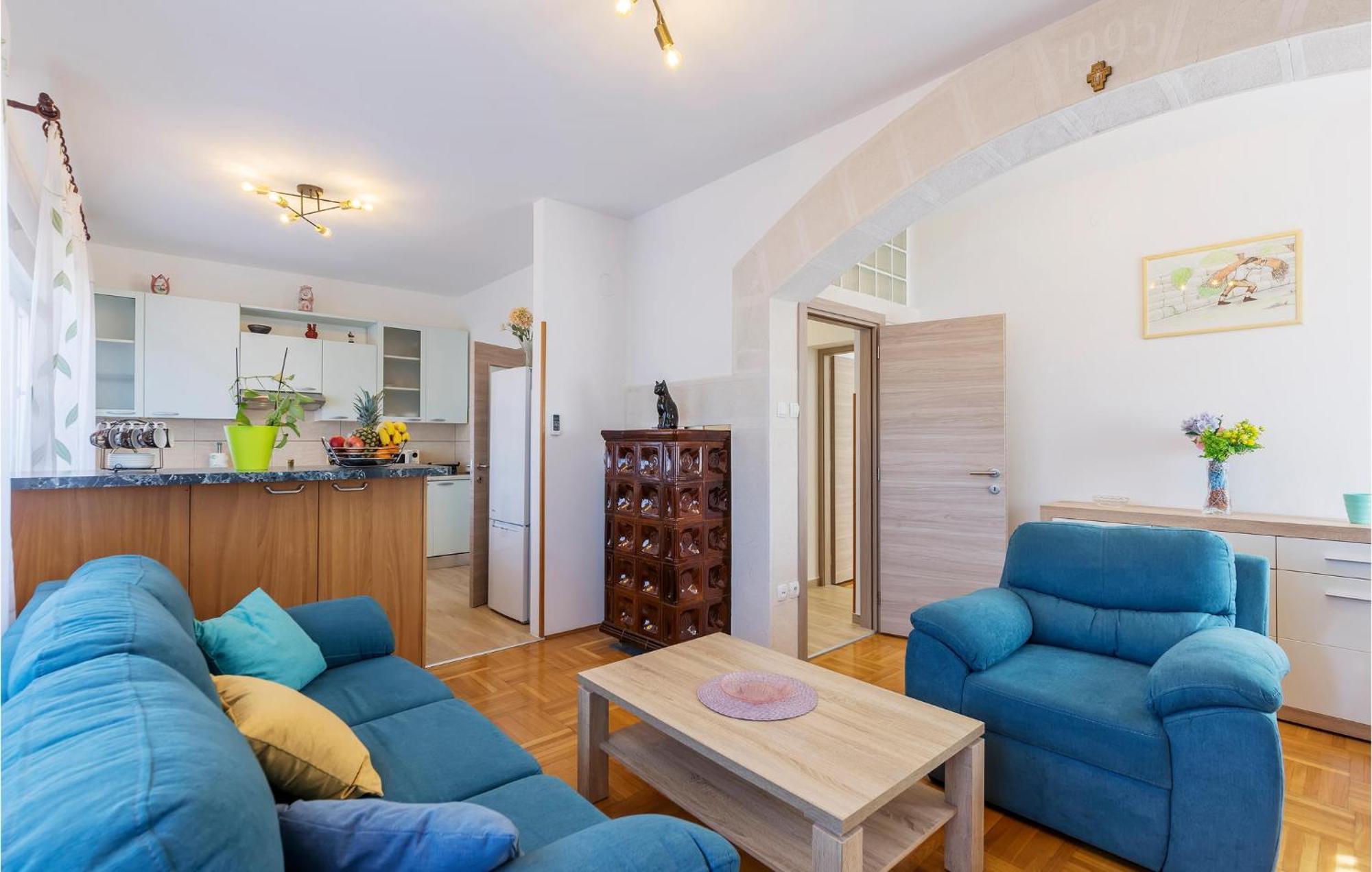 3 Bedroom Awesome In * Pula
