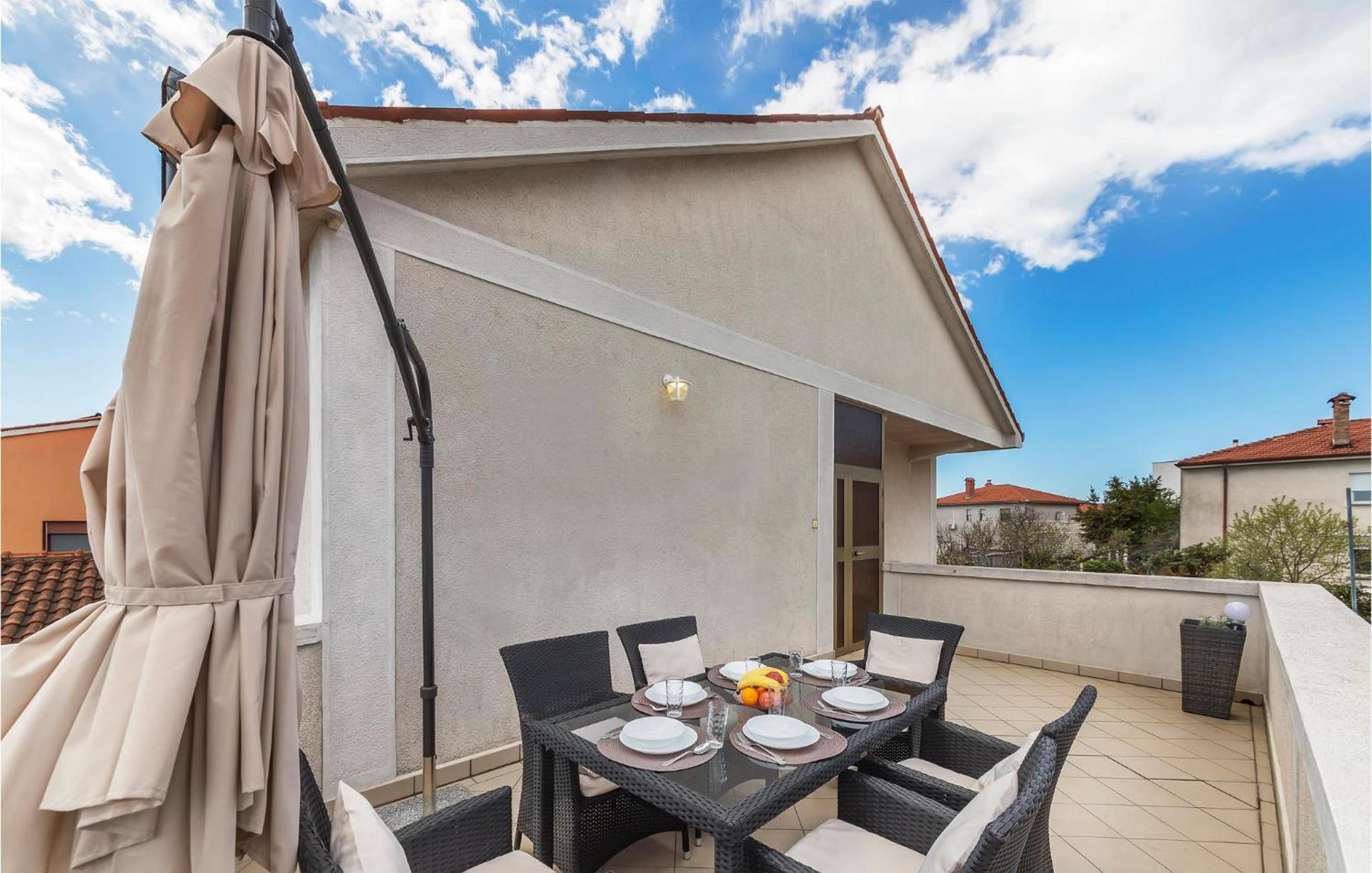 3 Bedroom Awesome In *